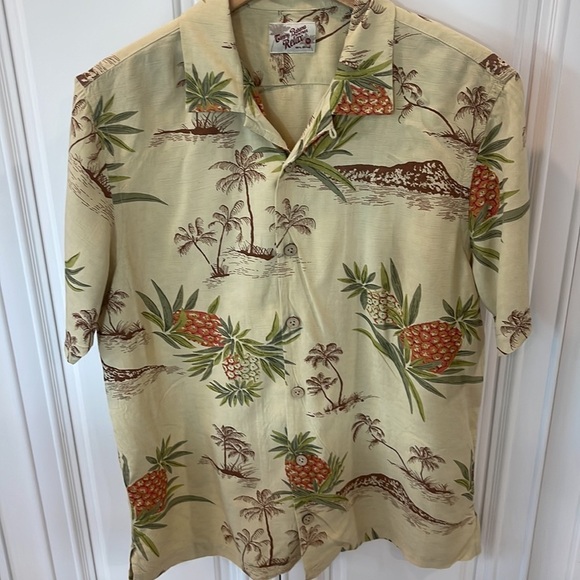 Tommy Bahama Other - Tommy Bahama Vintage Relax Size M Hawaiian Pineapples